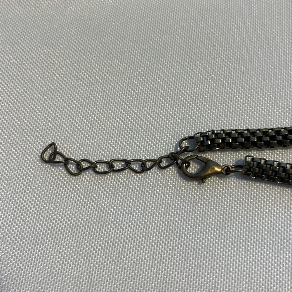 Elegant Gold Pendant Necklace with yellow/bronze ✨ sparkles - Picture 5 of 8